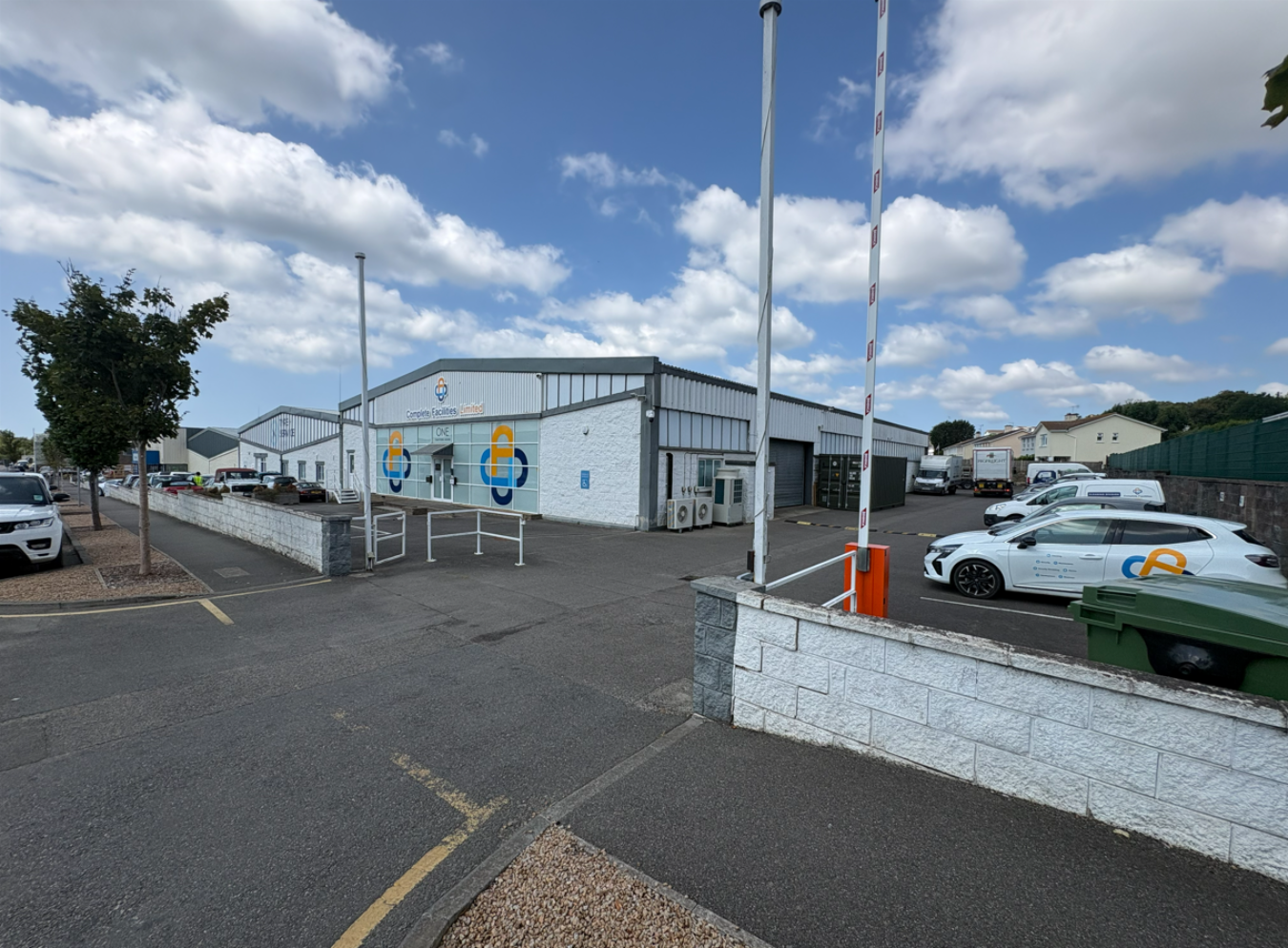 Bays 3 & 4 - Rue De Res Trading Estate