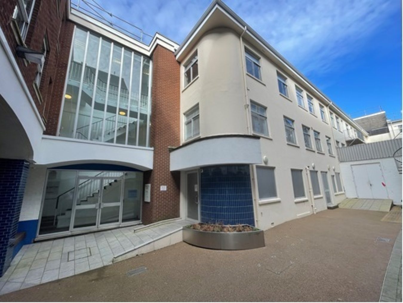 Commercial House Commercial Street